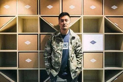 娱乐圈的六叔,娱乐圈的传奇人物，揭秘他的辉煌历程与幕后故事